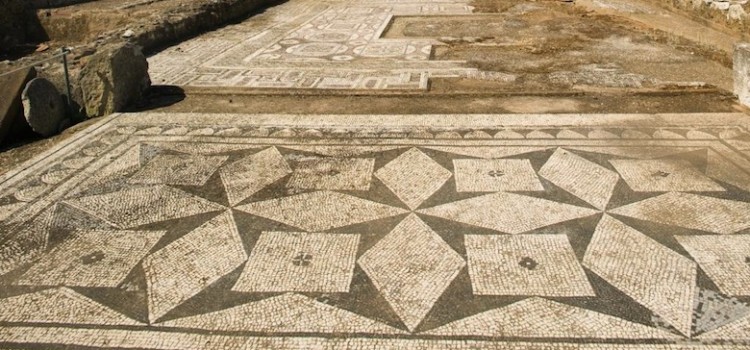 Roman ruins of Cerro da Vila, in Loulé Roman ruins of Cerro da Vila, in Loulé
